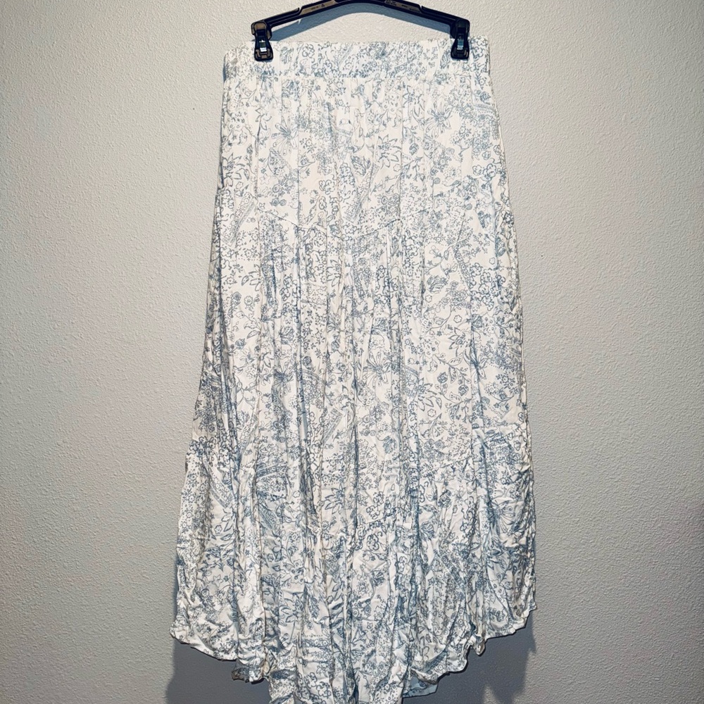 Chris & Carol White and Light Blue Midi Skirt